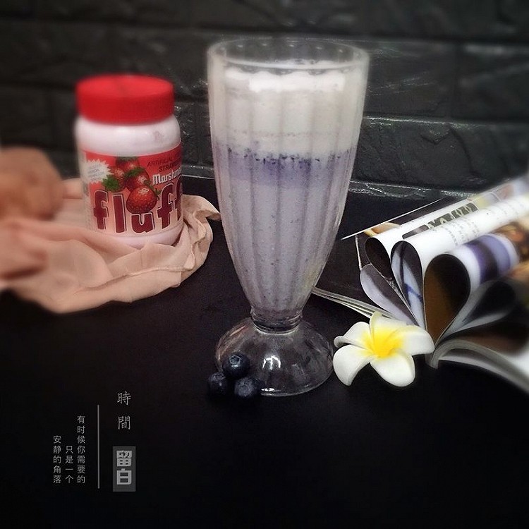 Fluff 蓝莓奶昔的做法