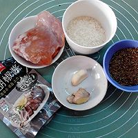 #中小学生做饭指南# 黑椒鸡肉焖红米饭的做法图解1