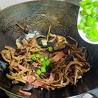川香干锅茶树菇的做法图解6