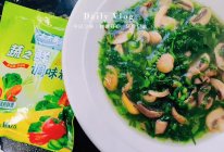 #轻食季怎么吃#雪菜蘑菇汤的做法