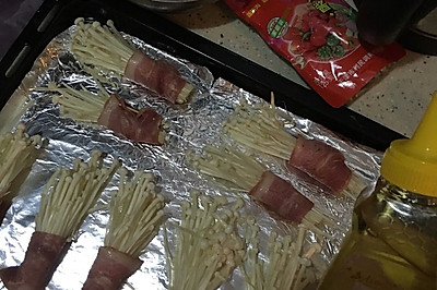 培根金针菇卷