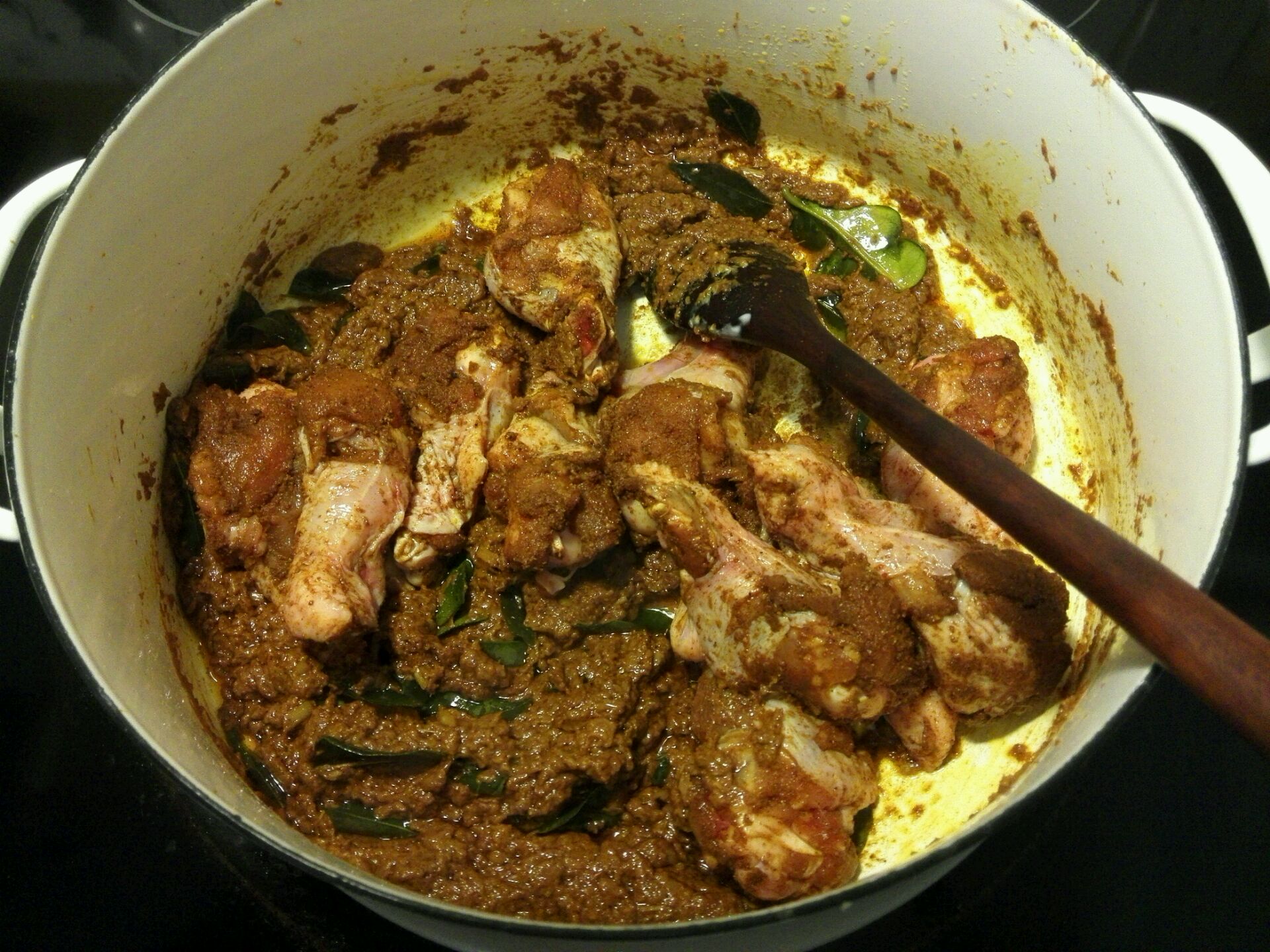 马来西亚咖喱鸡怎么做_马来西亚咖喱鸡的做法_白花花的白花花_豆果美食