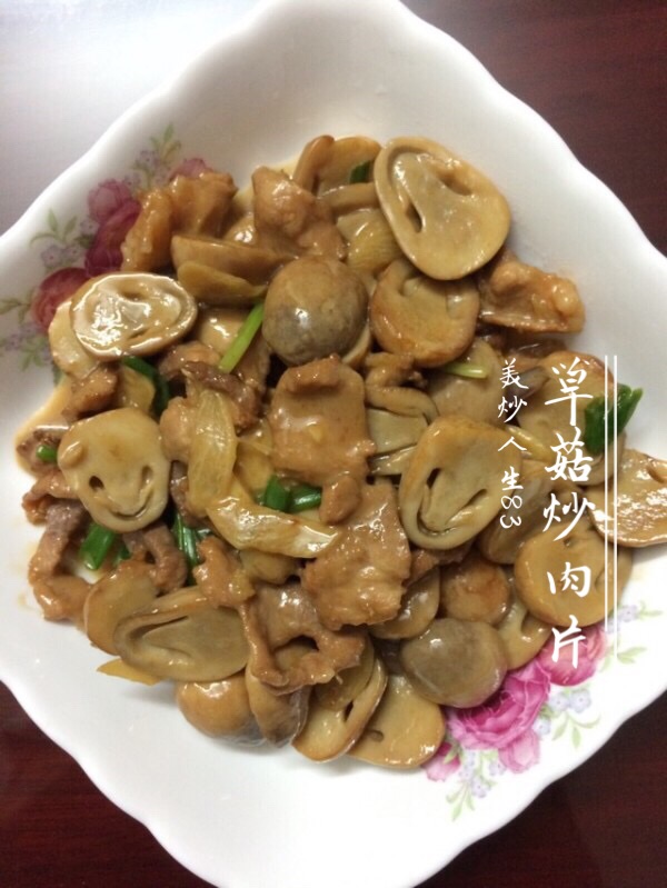 草菇炒肉片的做法图解5