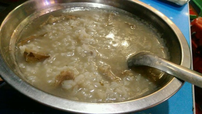 姜水瘦肉粥