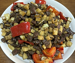 家常黑椒杏鲍菇炒牛肉粒的做法