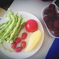 豆角香肠焖饭（电饭锅）的做法图解1