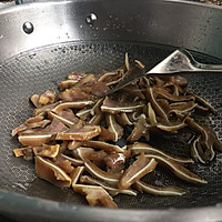 油爆卤猪耳朵的做法图解4