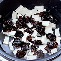 #全电厨王料理挑战赛热力开战！#鲜嫩爽滑的海鲜木耳豆腐羹的做法图解8