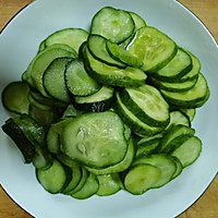 简单易做快手菜小炒脆黄瓜的做法图解3