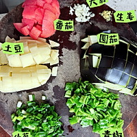 #春日尝鲜#巨好吃的茄丁肉末打卤面的做法图解1