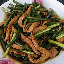 蒜台炒肉丝