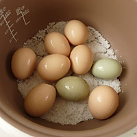盐焗土鸡蛋的做法图解4