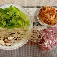 辣白菜牛肉锅锅的做法图解1