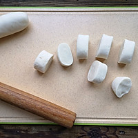 一口一个，皮暄软，馅多汁的鲜肉小笼包#南北面点大不同#的做法图解11