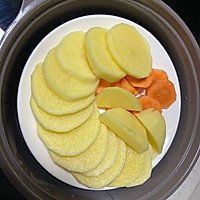 土豆虾仁饼的做法图解1