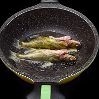 昂刺鱼豆腐汤的做法图解3
