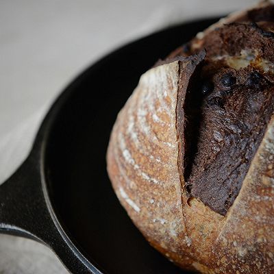 《割口发烧友的面包》— 巧克力豆大理石乡村面包