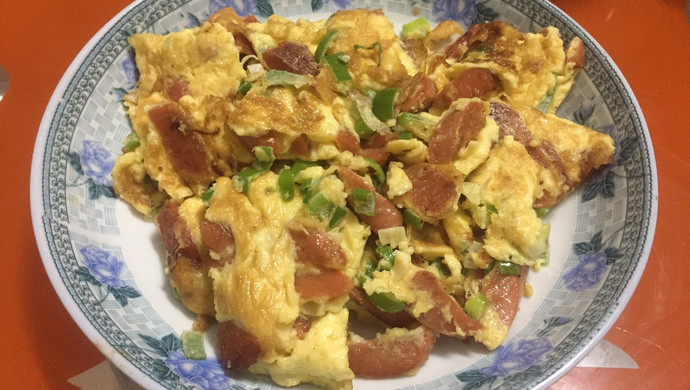 鸡蛋抱火腿肠