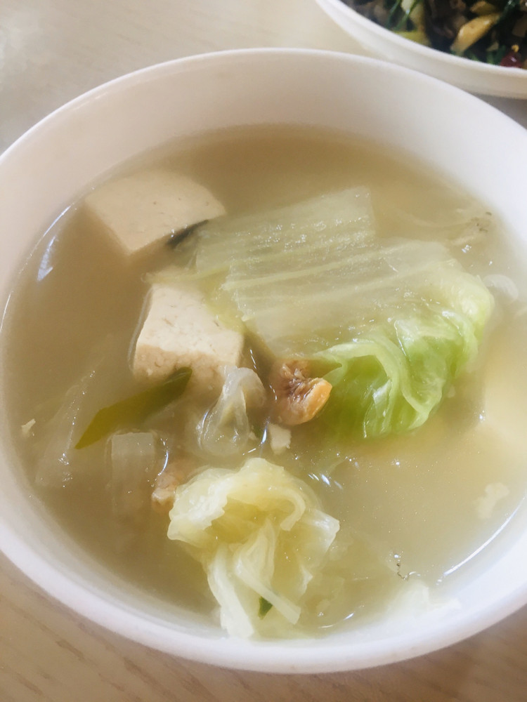 干虾仁炖豆腐白菜汤的做法