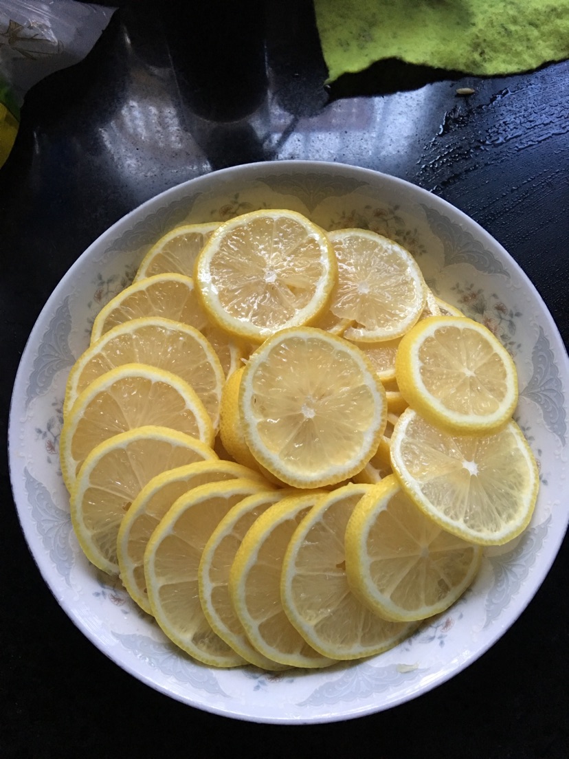 冰糖柠檬膏的做法图解2