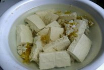 石斛花炖豆腐的做法
