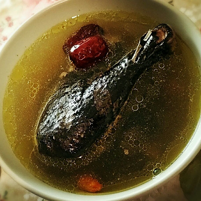 『红枣枸杞乌鸡汤』吃出好气色