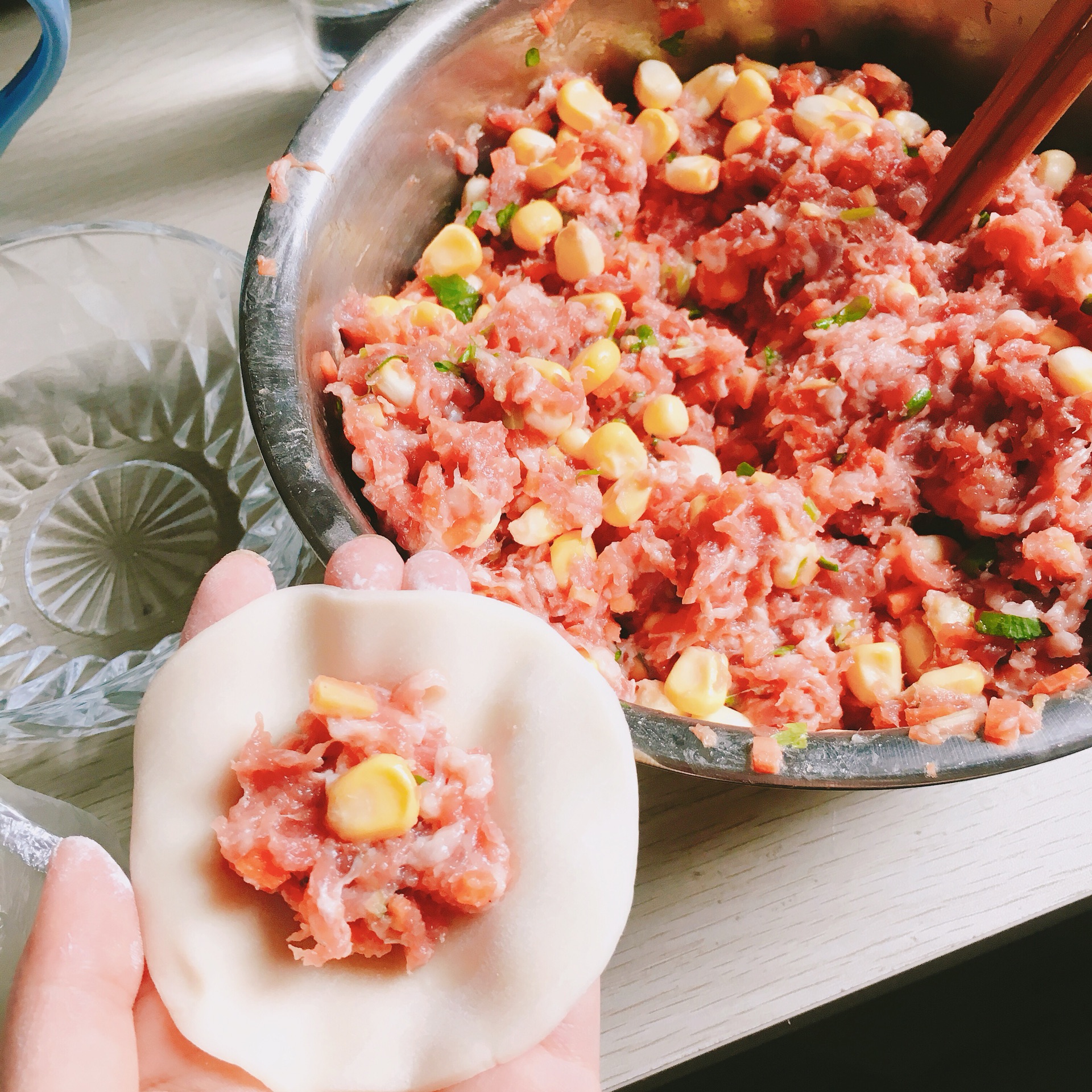 玉米红萝卜猪肉饺子怎么做_玉米红萝卜猪肉饺子的做法_豆果美食