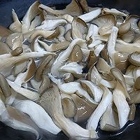 #花式炖煮不停歇#白菜蘑菇炖五花肉的做法图解2
