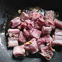 #夏日开胃餐#排骨烧红萝卜的做法图解3