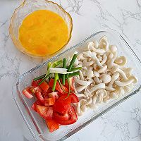 低脂低卡‼️番茄海鲜菇汤的做法图解2