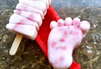 草莓酸奶冰棍#膳魔师夏日魔法甜品#的做法