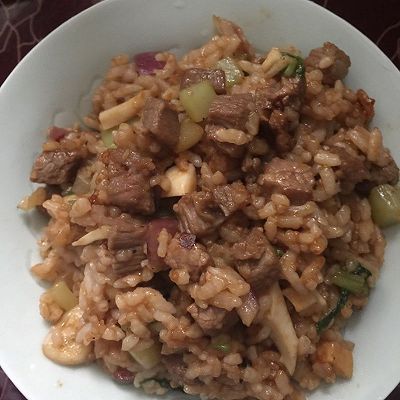 黑胡椒牛肉粒炒饭