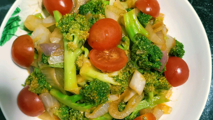 洋葱番茄酱炒西兰花