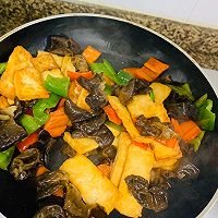 彩椒木耳煎豆腐的做法图解4