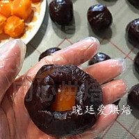 100g广式豆沙蛋黄月饼的做法图解4