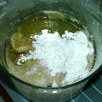 #太太乐鲜鸡汁玩转健康快手菜# 葱香山药鱼饼的做法图解5