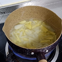 西兰花土豆浓汤的做法图解5