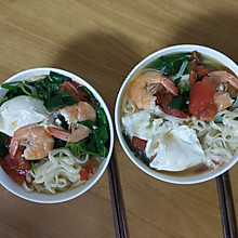 蔬菜虾仁炝锅面