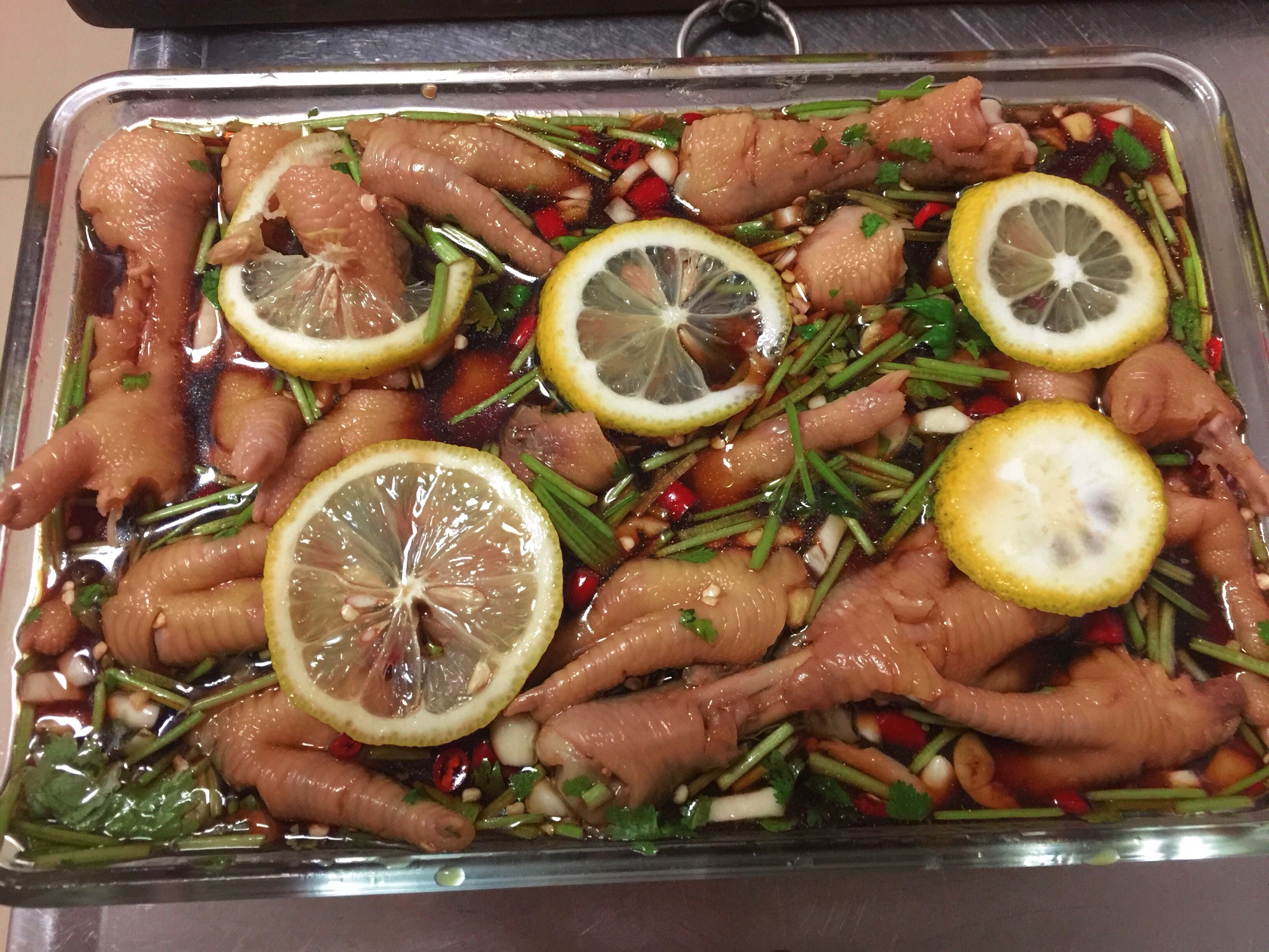 Delicious hot and sour chicken feet (super simple)