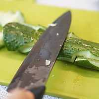 健身食谱｜紫苏拍黄瓜，低碳营养美味#花10分钟，做一道菜！#的做法图解5