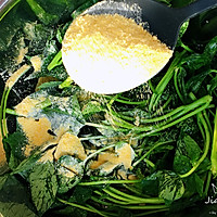 #520，美食撩动TA的心！#夏季瘦身玉米面蒸红薯叶的做法图解4