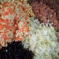 鸡蛋木耳猪肉圆白菜馅饼的做法图解19
