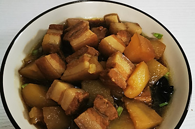 土豆红烧肉