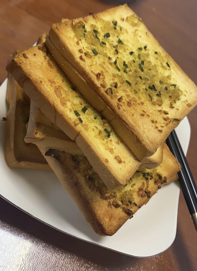 蒜香面包的做法