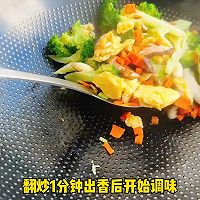 #感恩节烹饪挑战赛# 西兰花炒蛋的做法图解5