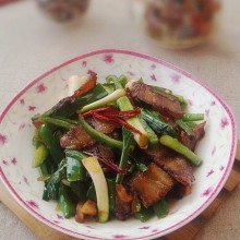 青椒蒜苗炒腊肉