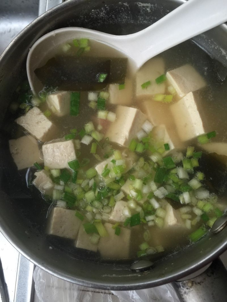 日式海带豆腐汤的做法