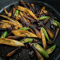 滋补鲜美家常菜——油焖鸡枞菌的做法图解10