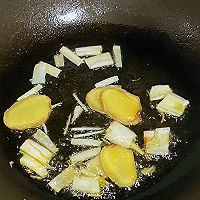 青椒木耳炒鸡蛋，鲜香浓郁～的做法图解6