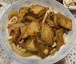 鱿鱼焖豆腐的做法